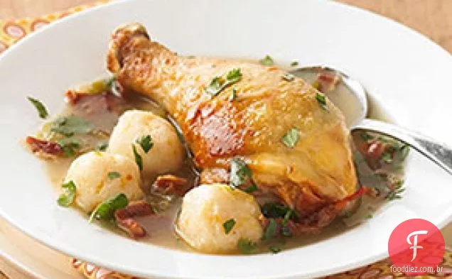 Frango e bolinhos em Salsa Verde