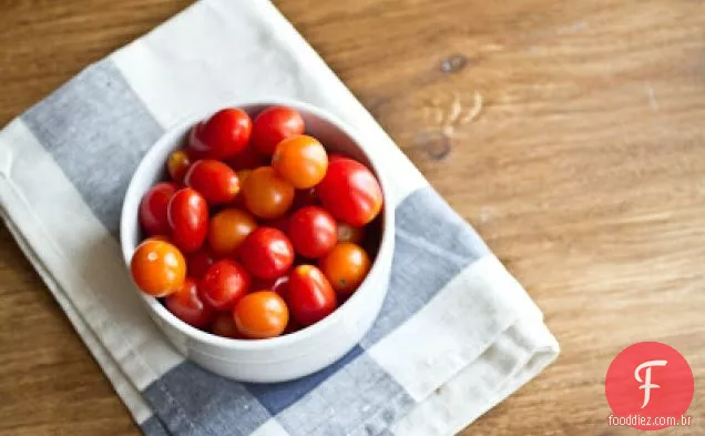 Alho Assado E Sopa De Tomate