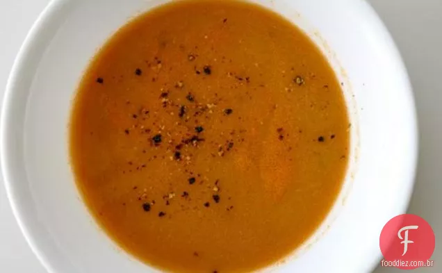 Alcachofra E Sopa De Tomate