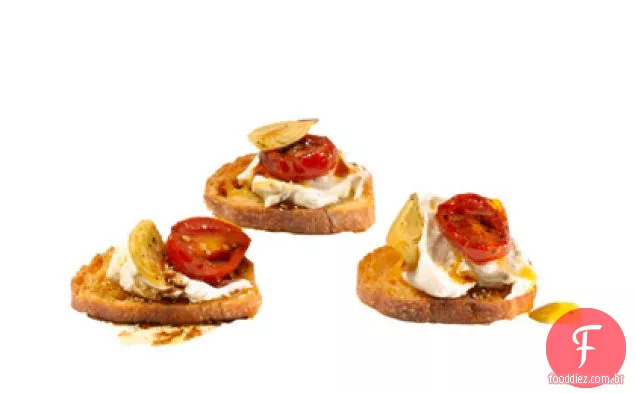 Queijo de cabra e tomate torrado Crostini