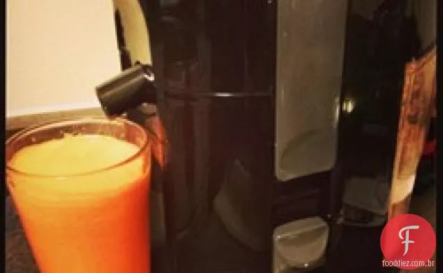 Suco de cenoura e laranja