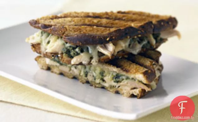 Pesto-Frango Panini