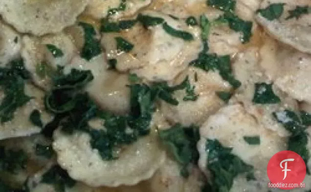 Ravioli Alfredo do anjo com cogumelos