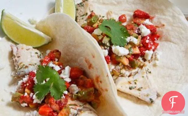 Tacos de peixe grelhado Mojito com Salsa De Morango
