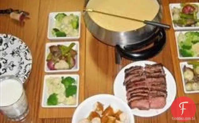 Melhor Fondue De Fórmula Três-Queijo