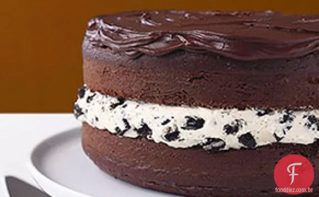 Bolo de Bolinho Oreo coberto com Chocolate