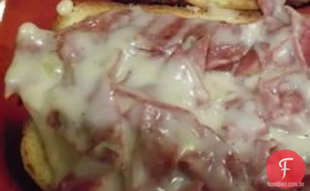 Creme De Carne Lascada Em Torradas