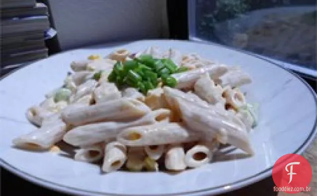 Salada De Macarrão De Frango