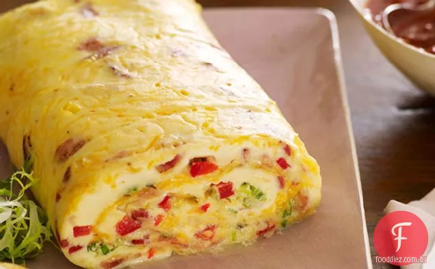Rolo de omelete de Bacon com Salsa