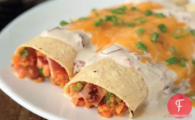 Enchiladas de batata doce em molho cremoso de Chipotle