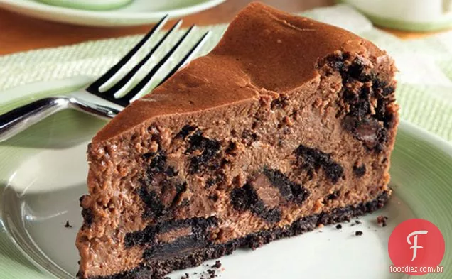 OREO Chocolate Cream Cheesecake