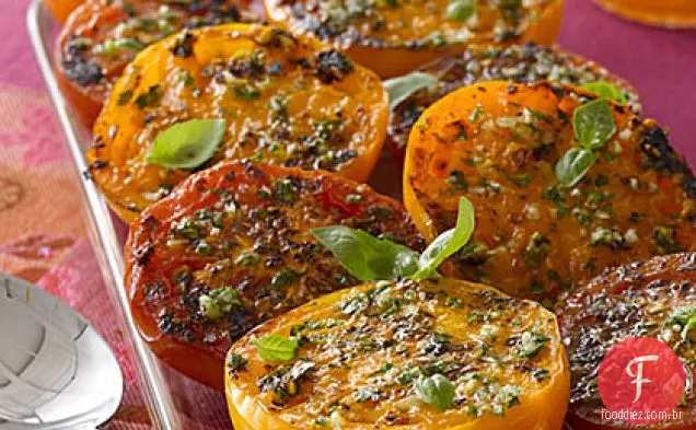 Tomates assados com alho e ervas