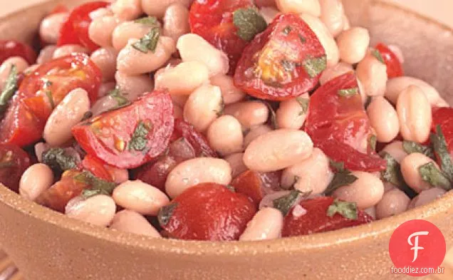 Zesty feijão branco e tomate