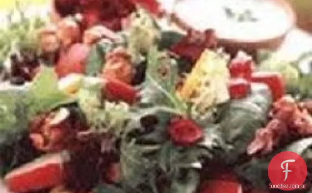 Salada de espinafre e avelã com vinagrete balsâmico de morango
