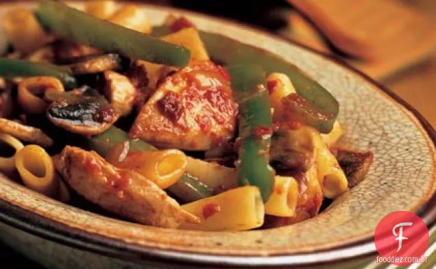 Toupeira de frango com feijão verde
