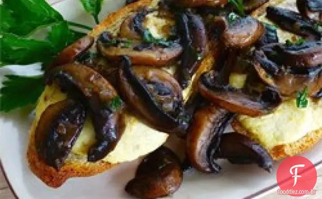 Cogumelo e ricota Bruschetta