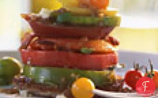 Tomates de herança com Bacon, queijo azul e manjericão