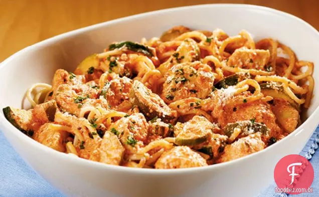 Espaguete De Frango Cremoso
