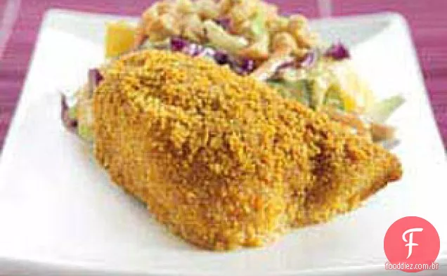 Peixe de caril crocante com amendoim-Mango Slaw