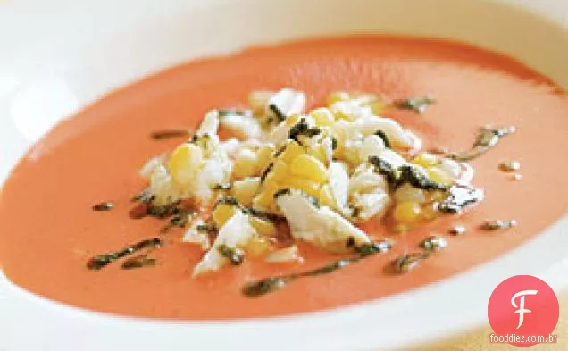 Sopa De Tomate Gelada Com Salada De Caranguejo E Pistou