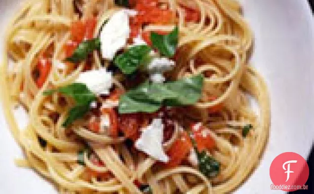Jantar Hoje À Noite: Tomates Marinados Com Linguine