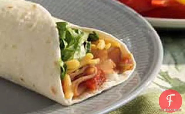Turquia E Cheddar Roll-Up