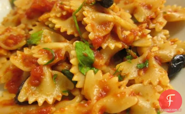 Macarrão Com Molho De Tomate Forte