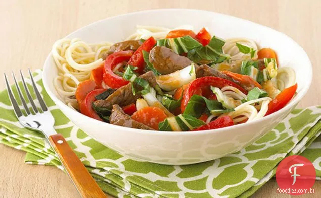 Tigela De Macarrão Veggie & Beef Rápida