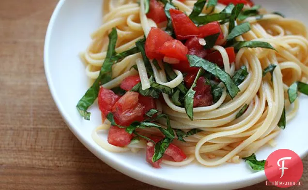Macarrão Com Água De Tomate