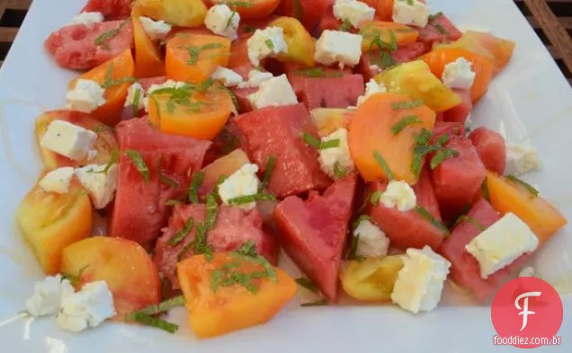 Salada De Melancia E Tomate Com Feta E Hortelã