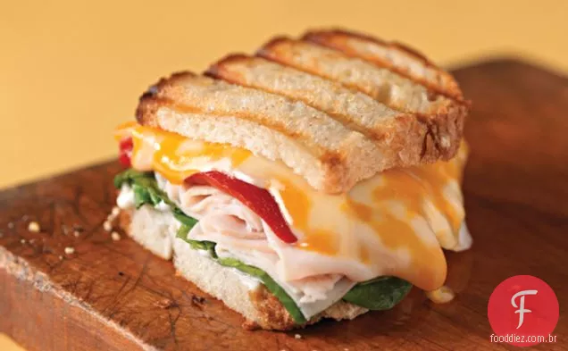 Panini com peru e queijo