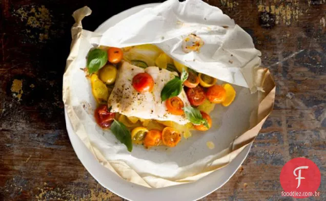 Filetes De Peixe Com Tomate, Abóbora E Manjericão