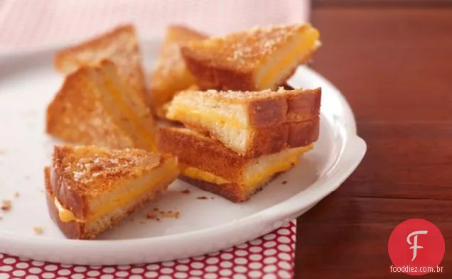 Sanduíches De Queijo Grelhado Crocantes Finais