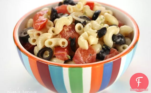 Salada De Macarrão Com Tomate
