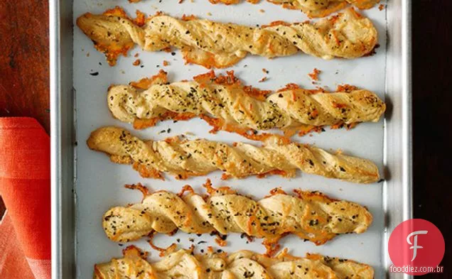 Torções De Queijo Com Alho E Ervas