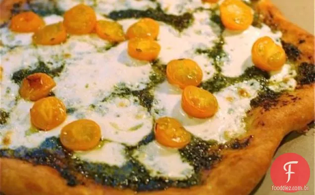 Pesto Caseiro , Mussarela E Pizza De Tomate