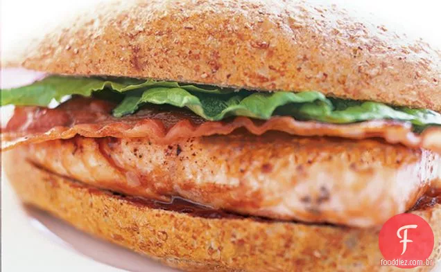 Churrasco salmão Bacon sanduíche