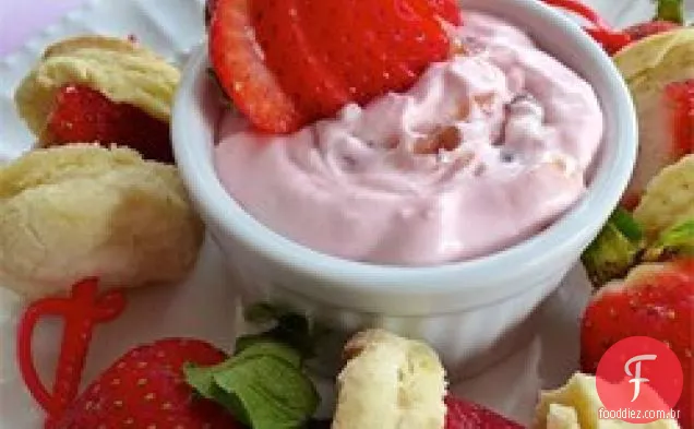 Muito Dairy Strawberry Shortcake Dip