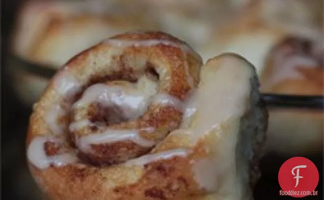 Rolos de canela de massa de pão congelada-fácil