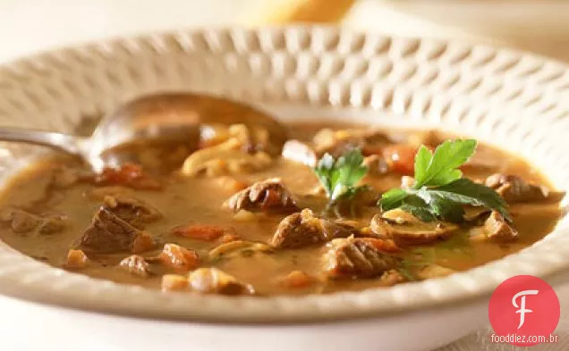 Ensopado de carne e cogumelos