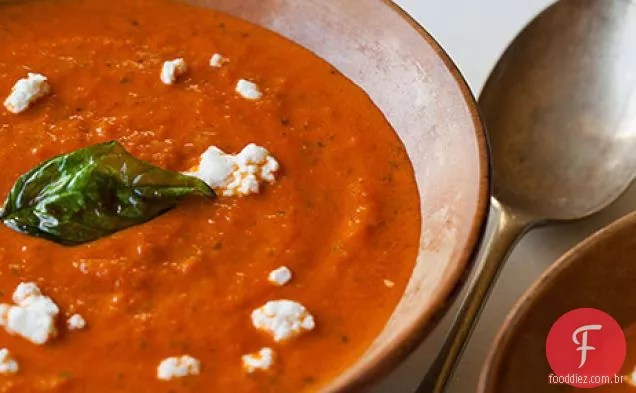 Sopa Assada Cremosa Do Tomate & Do Manjericão