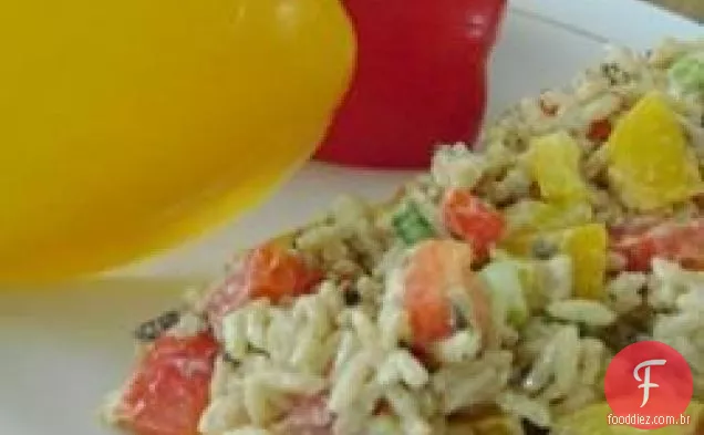 Arroz selvagem e salada de pimenta