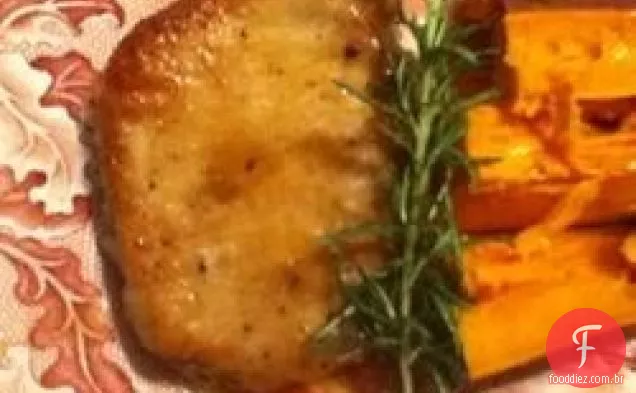 Costeletas de lombo de porco em creme de maçã