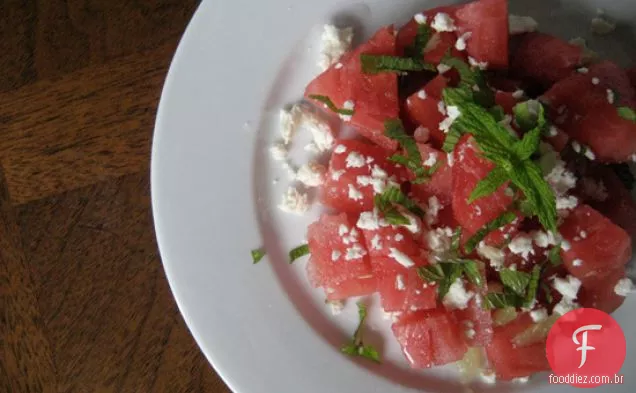 Salada De Melancia Com Queijo Feta, Hortelã E Limão