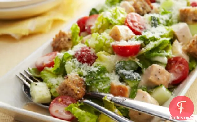 Salada caesar de frango picada para dois
