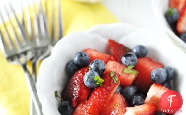 Salada Tri-fruit com molho de Agave de limão laranja