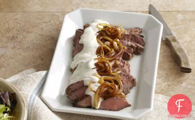 Bife de lombo sufocado em molho de parmesão e pimenta