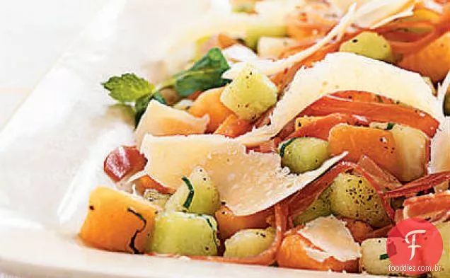 Salada de melão e Prosciutto com Parmigiano-Reggiano