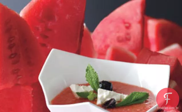 Sopa de tomate e melancia