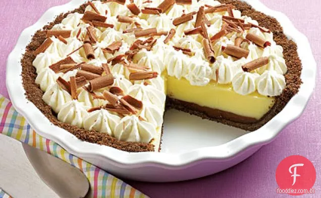 Torta De Creme De Baunilha Com Fundo Preto